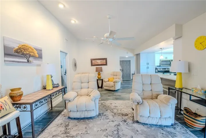 936 El Dorado Pkwy W, Cape Coral Fl 33914