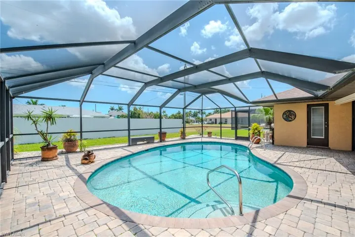 936 El Dorado Pkwy W, Cape Coral Fl 33914