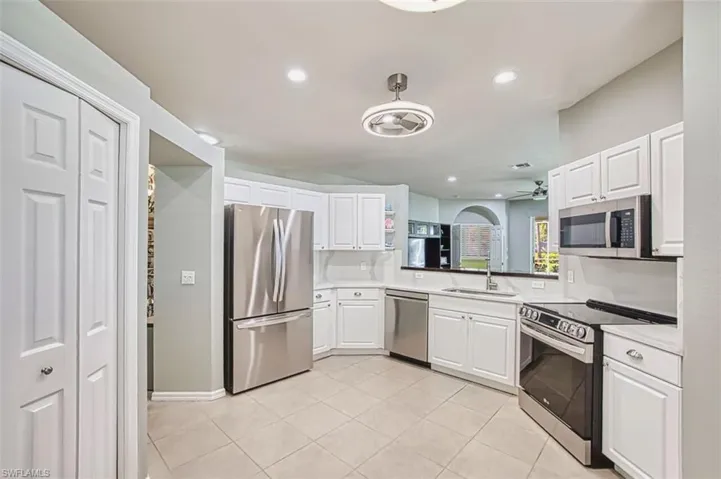 13600 Gulf Breeze St, Fort Myers, Florida 33907