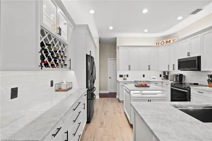 9100 Kings Cove Ct, Fort Myers, Florida 33967
