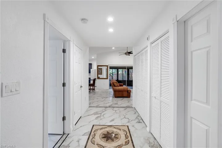 6511 Royal Woods Dr, Fort Myers, Florida 33908