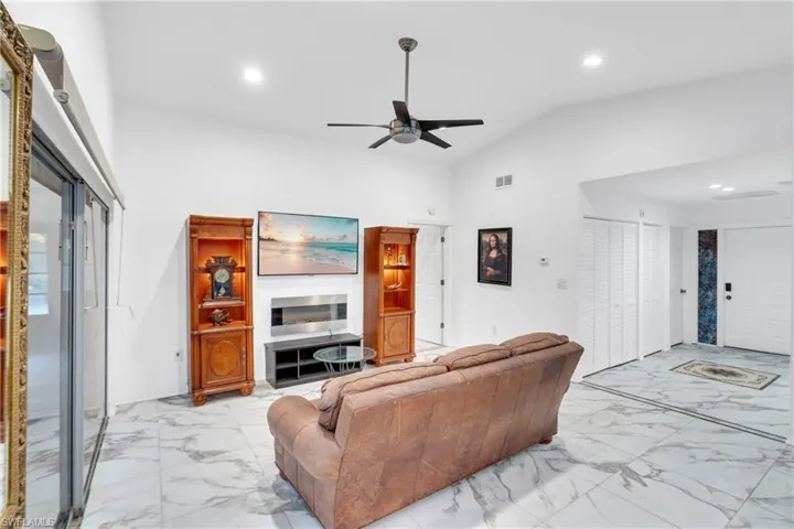 6511 Royal Woods Dr, Fort Myers, Florida 33908