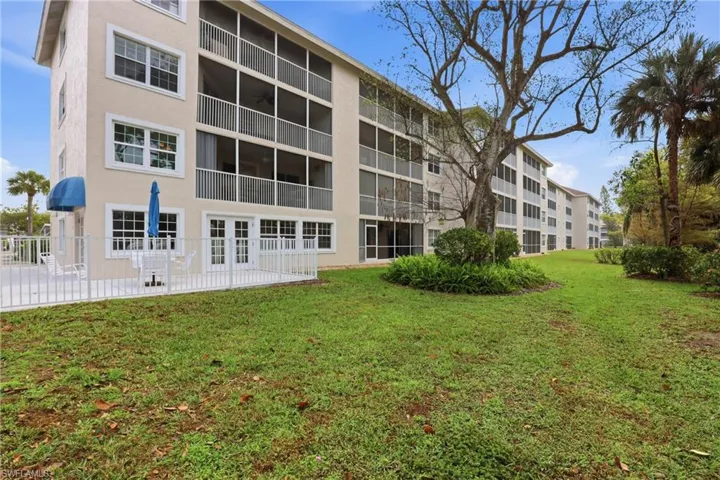 View of apartment building / complex