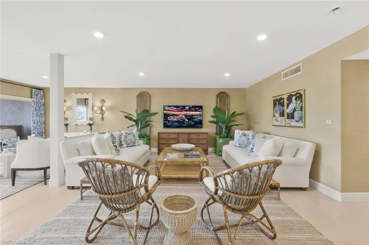 102  Wilderness  WAY, Naples, FL 34105
