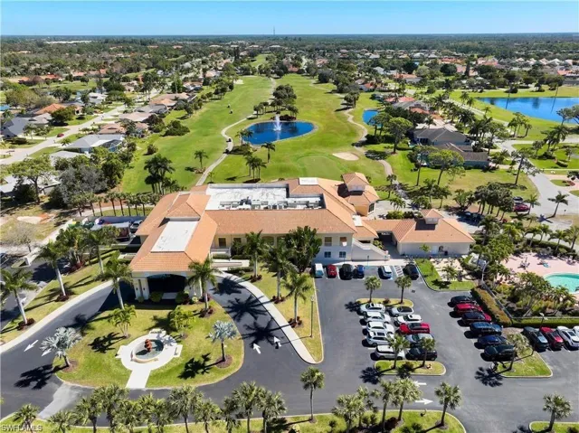 The country club at Spanish Wells is very active - join for an additional fee.