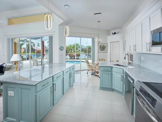 This kitchen is a chef's dream!