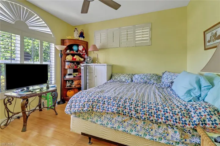 4242 Longshore Way S, Naples Fl 34119