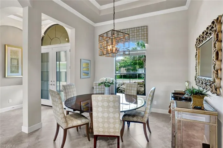 Perfect dining room to share holiday traditions