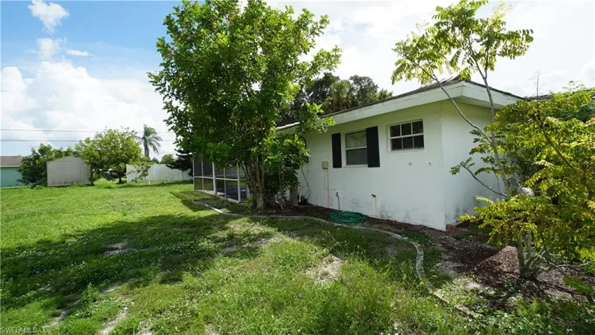 320 Hollywood St, Lehigh Acres, Florida 33936