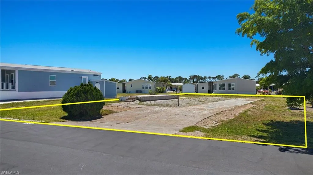 4689 Fiji LN, Bonita Springs, FL 34134,225038637
