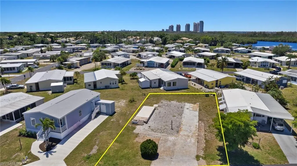 4689 Fiji LN, Bonita Springs, FL 34134,225038637