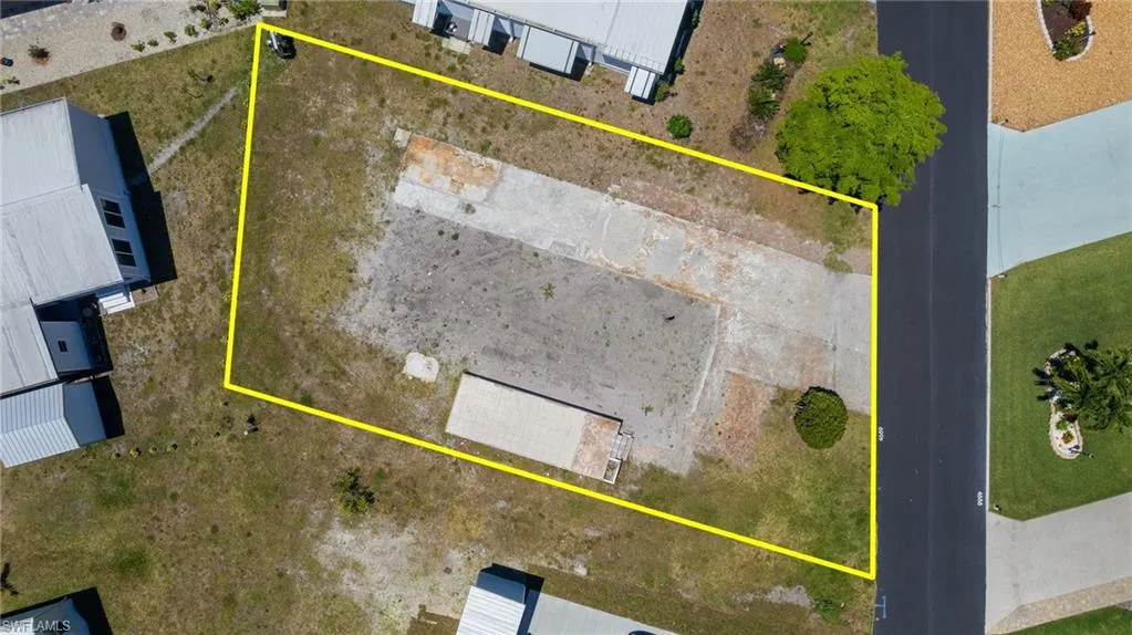 4689 Fiji LN, Bonita Springs, FL 34134,225038637