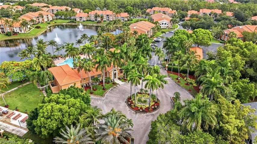 1240 Wildwood Lakes Blvd 105, Naples, Florida 34104