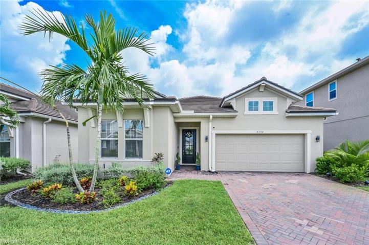 3392  PILOT  CIR, Naples, FL 34120
