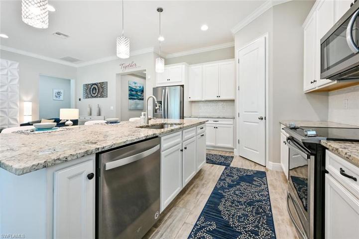 3392  PILOT  CIR, Naples, FL 34120