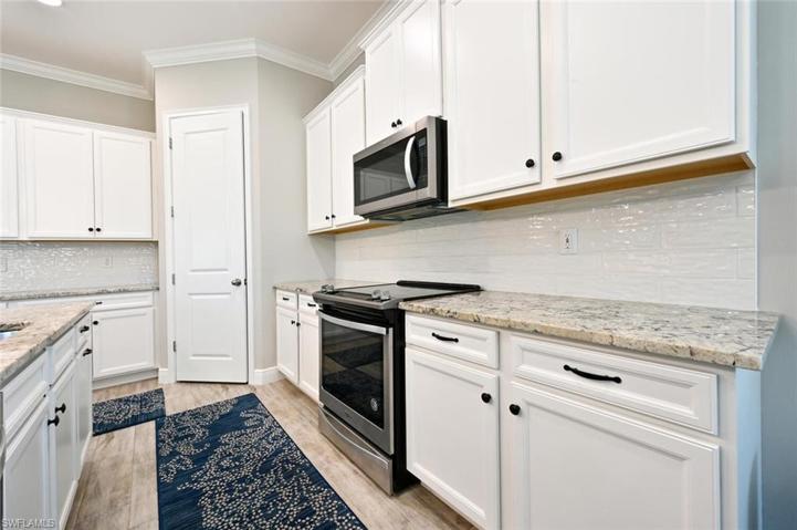 3392  PILOT  CIR, Naples, FL 34120
