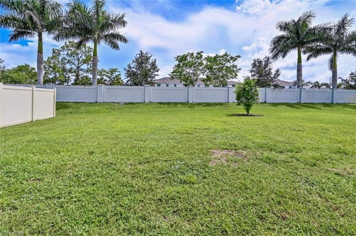 3392  PILOT  CIR, Naples, FL 34120