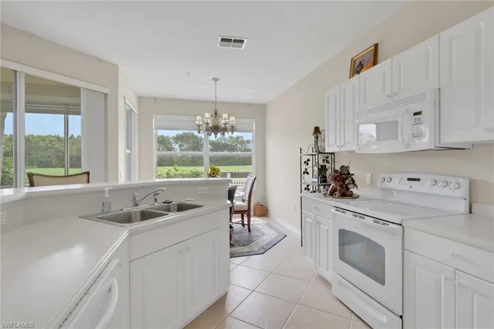 4660 Winged Foot Ct 102, Naples, Florida 34112