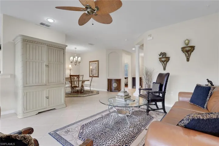 4660 Winged Foot Ct 102, Naples, Florida 34112