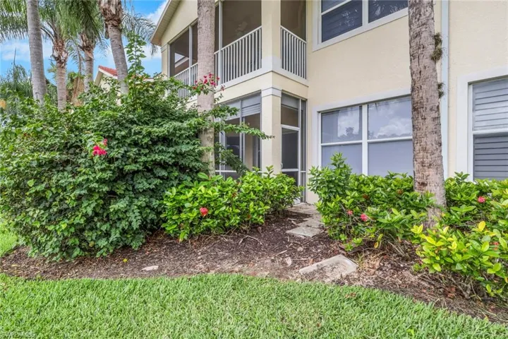 4660 Winged Foot Ct 102, Naples, Florida 34112