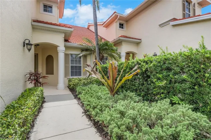 4660 Winged Foot Ct 102, Naples, Florida 34112