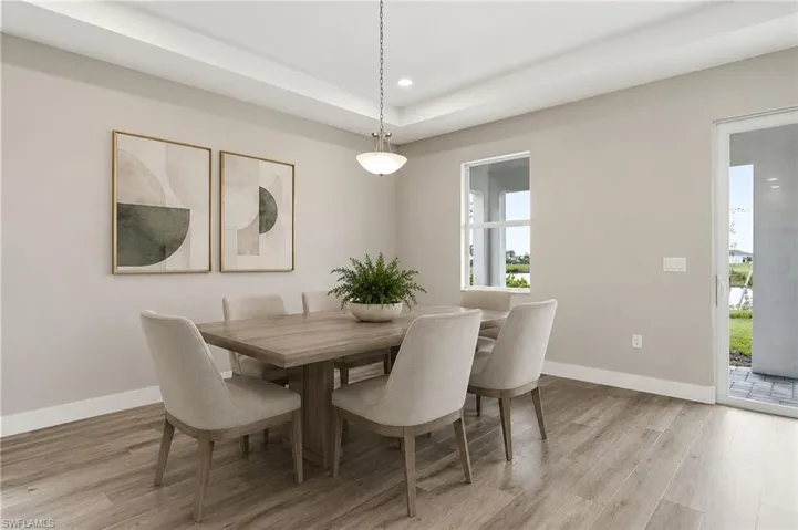 Casual Dining | Virtually Staged