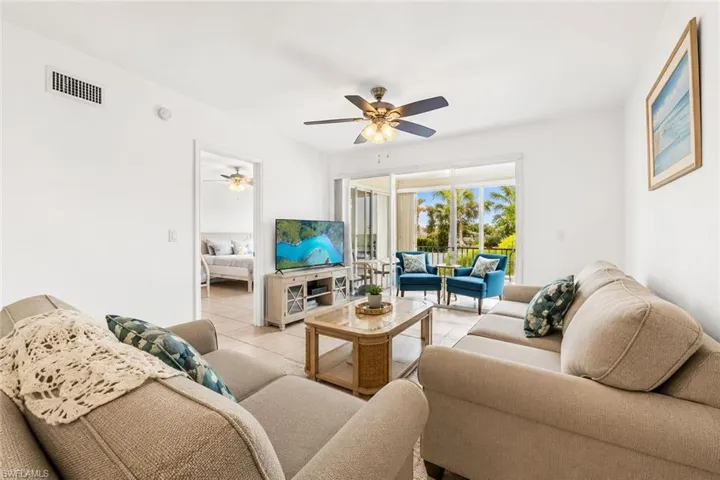 1895 Courtyard Way 101, Naples, Florida 34112