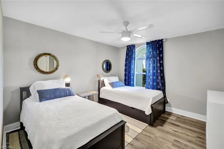 Bedroom#3 with twin beds