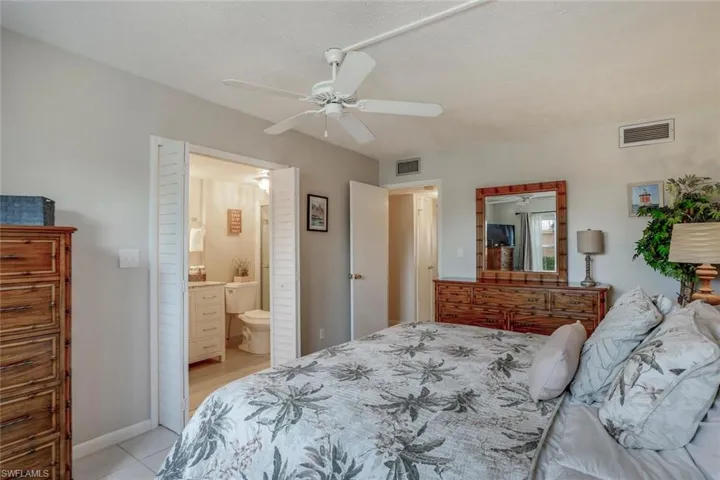 920 SE 46th  ST, Cape Coral, FL 33904