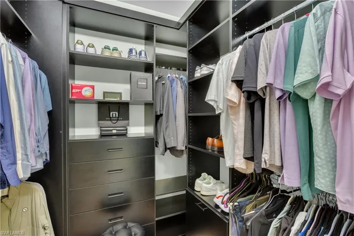Master Suite Walk-In Closet
