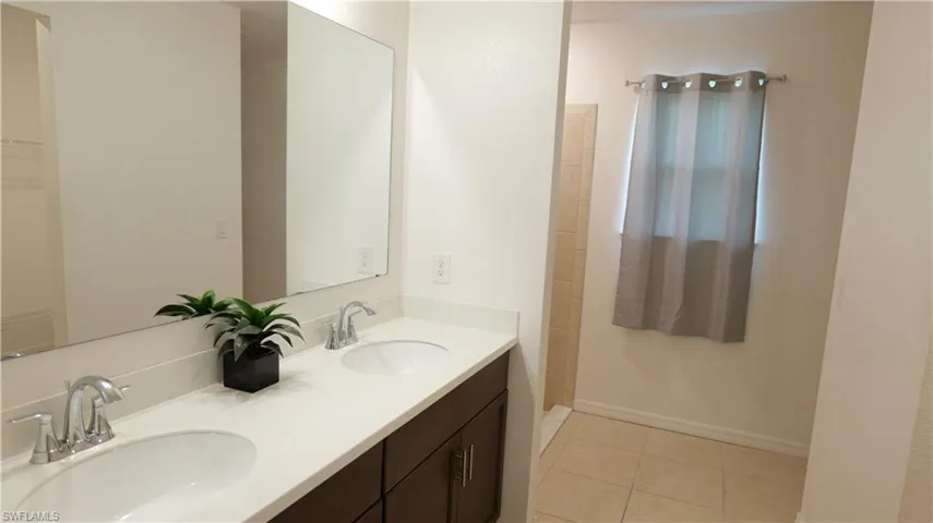 419 Palmyra Ave, Lehigh Acres, Florida 33974