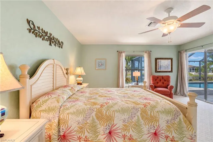 927 28th Ter, Cape Coral, Florida 33914