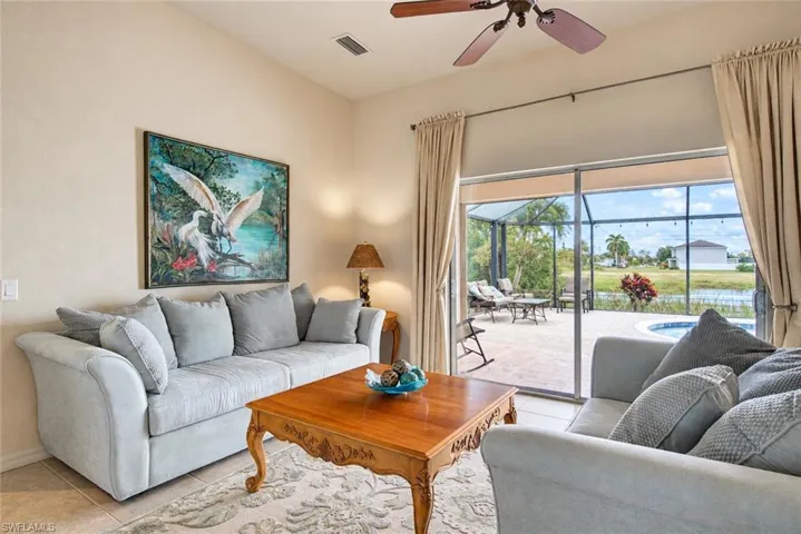 927 28th Ter, Cape Coral, Florida 33914