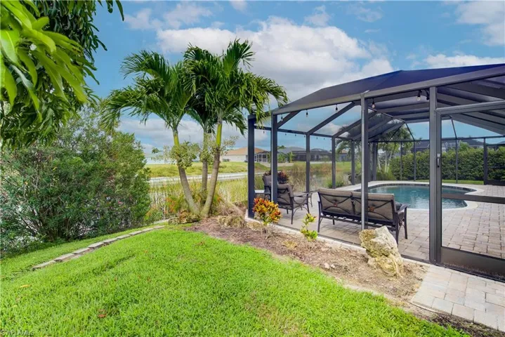 927 28th Ter, Cape Coral, Florida 33914