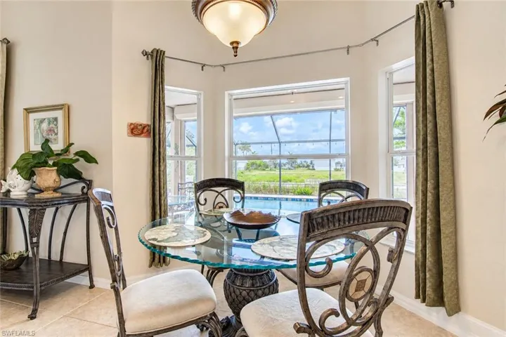 927 28th Ter, Cape Coral, Florida 33914