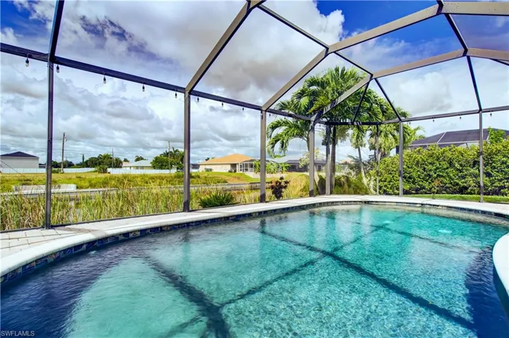 927 28th Ter, Cape Coral, Florida 33914