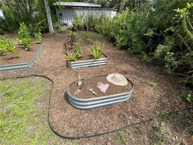 GARDEN BEDS ARE EVEN IRRIGATED!