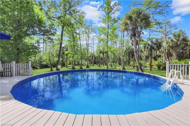 ENJOY FUN FAMILY TIMES SWIMMING WITH THIS VIEW, IN PEACE WITH NATURE