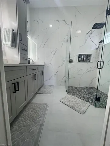 9131 Old Hickory Cir, Fort Myers, Florida 33912