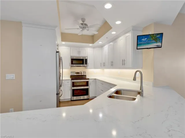 1001  Arbor Lake  DR, Naples, FL 34110