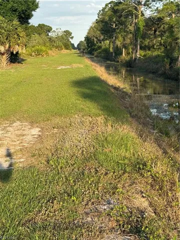 Better view of canal.