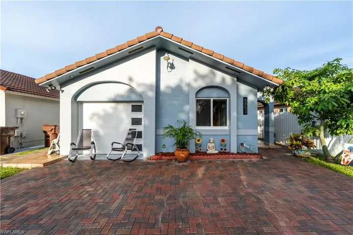 6853 25 CT, Hialeah Gardens, FL 33016,225058281