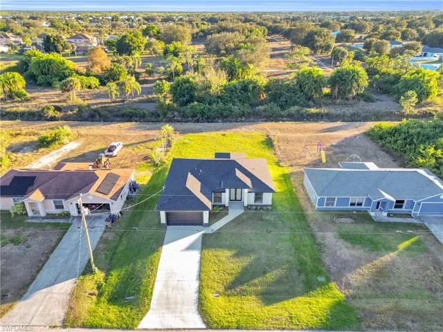 464 Redwing St, Lehigh Acres, Florida 33974