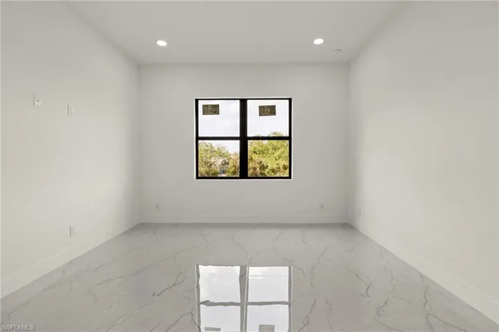 464 Redwing St, Lehigh Acres, Florida 33974