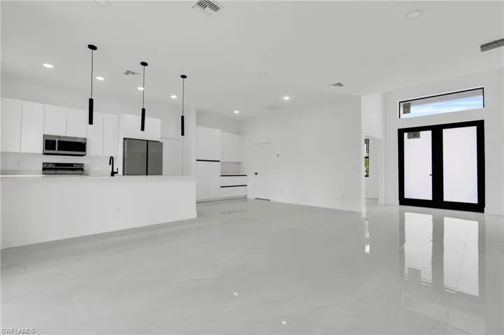 464 Redwing St, Lehigh Acres, Florida 33974