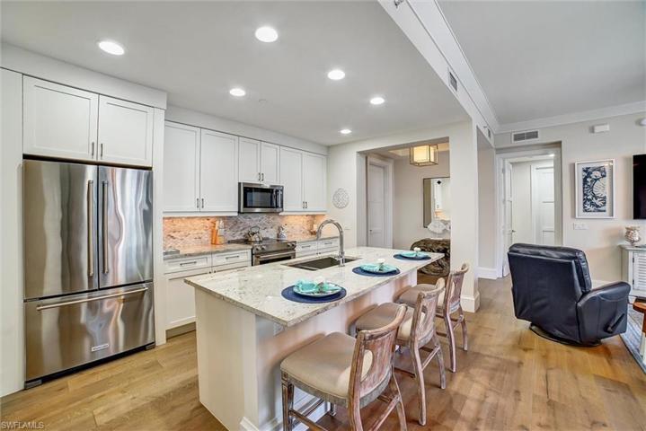 Kitchen to entry
