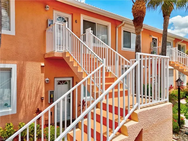 6770  Beach Resort  DR, Naples, FL 34114
