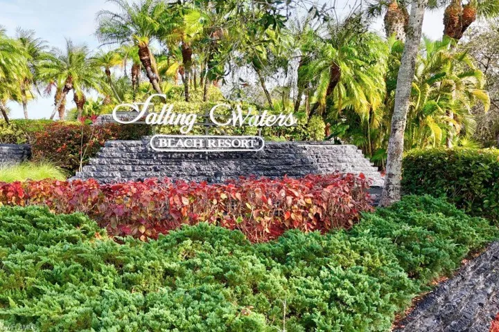 6770  Beach Resort  DR, Naples, FL 34114