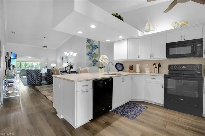 6770  Beach Resort  DR, Naples, FL 34114