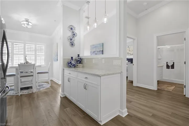 6770  Beach Resort  DR, Naples, FL 34114